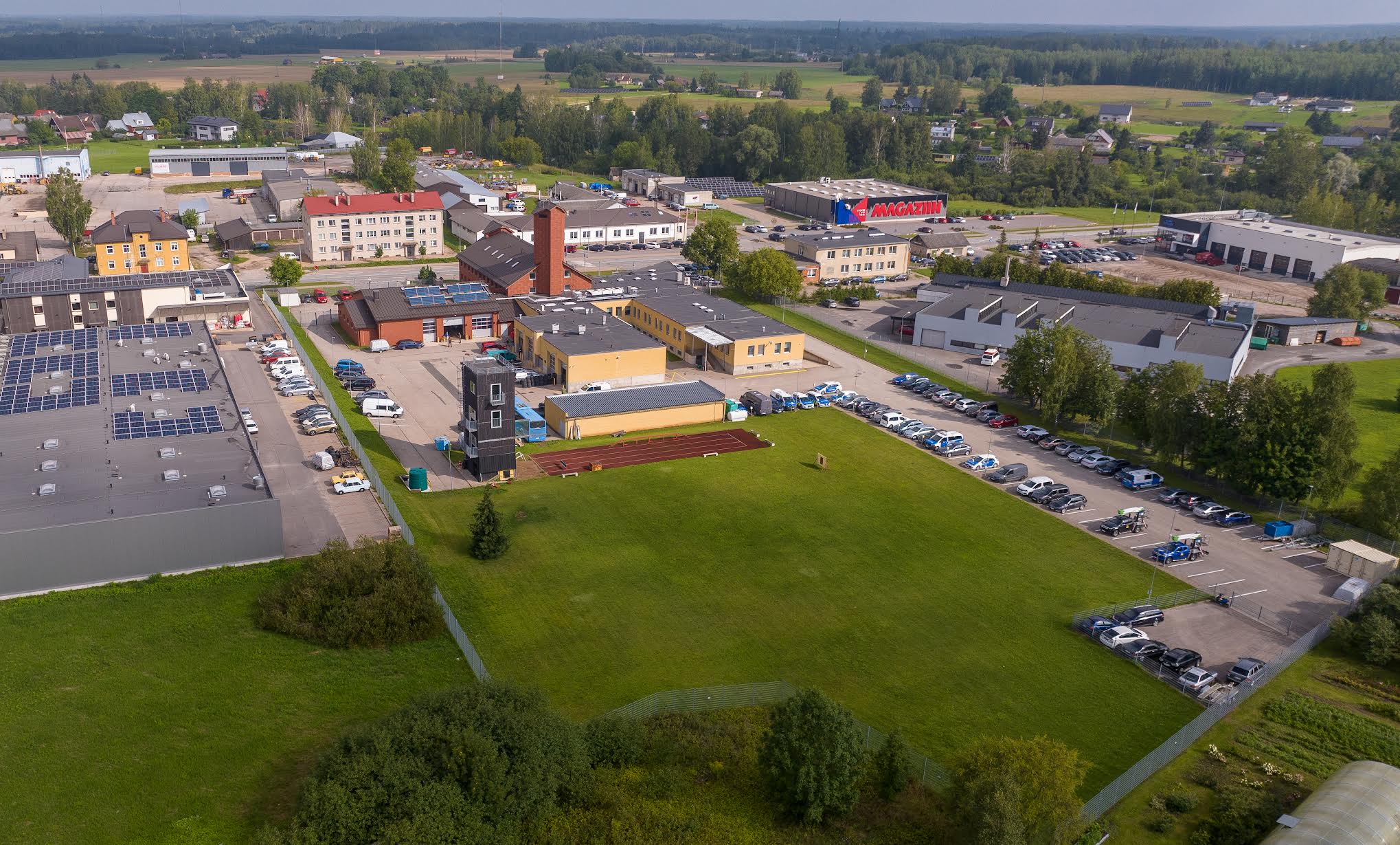 Võru saab lähiaastatel nüüdisaegse siselasketiiru ja taktikahoone, mida plaanitakse ehitada Võru politsei- ja päästemaja taha. Foto: Aigar Nagel